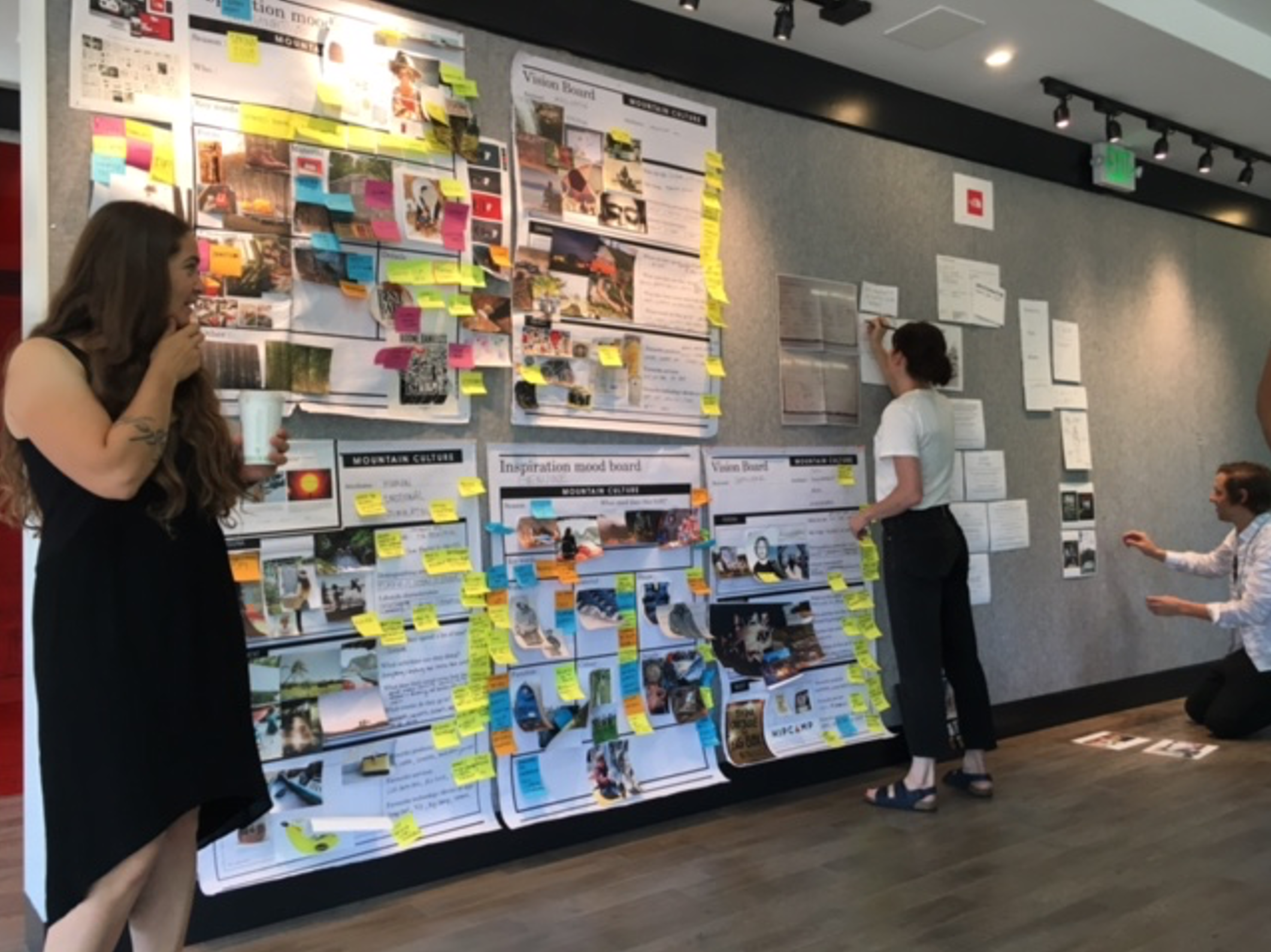   TRENDS AND FORCES OF CHANGE PRESENTATIONS   Develop business strategies grounded in emerging consumer and cultural signals 