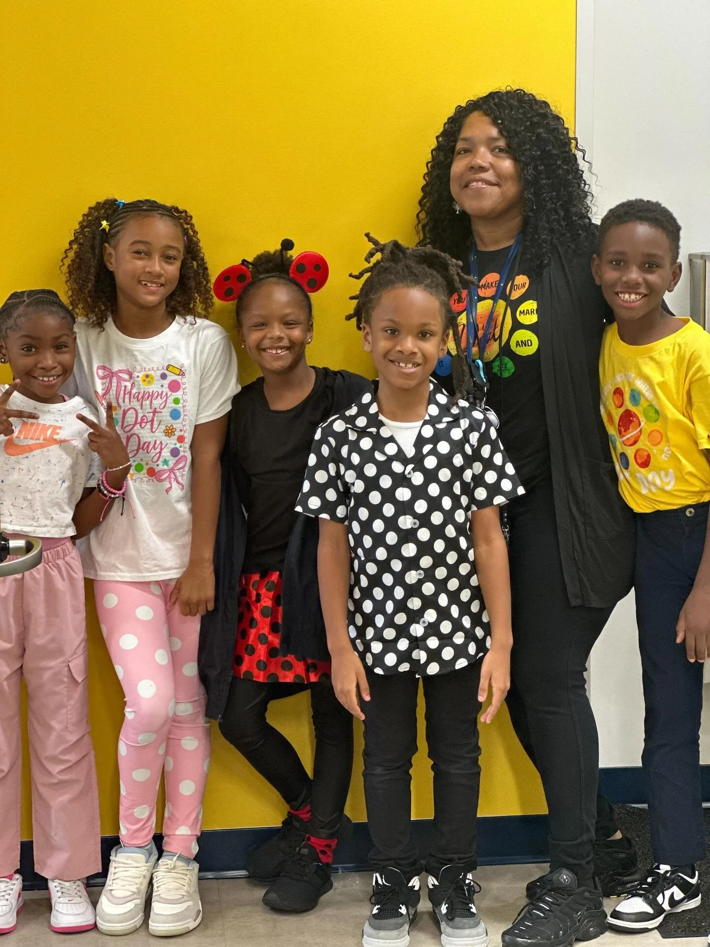 Check out our amazing scholars and teachers rocking their DOTS today! From polka-dot shirts to spotted accessories, everyone showed off their creativity and school spirit. 💛💙✨
Drop a 💬 and let us know your favorite DOT Day look! 👇
#DBAPride #DOTD