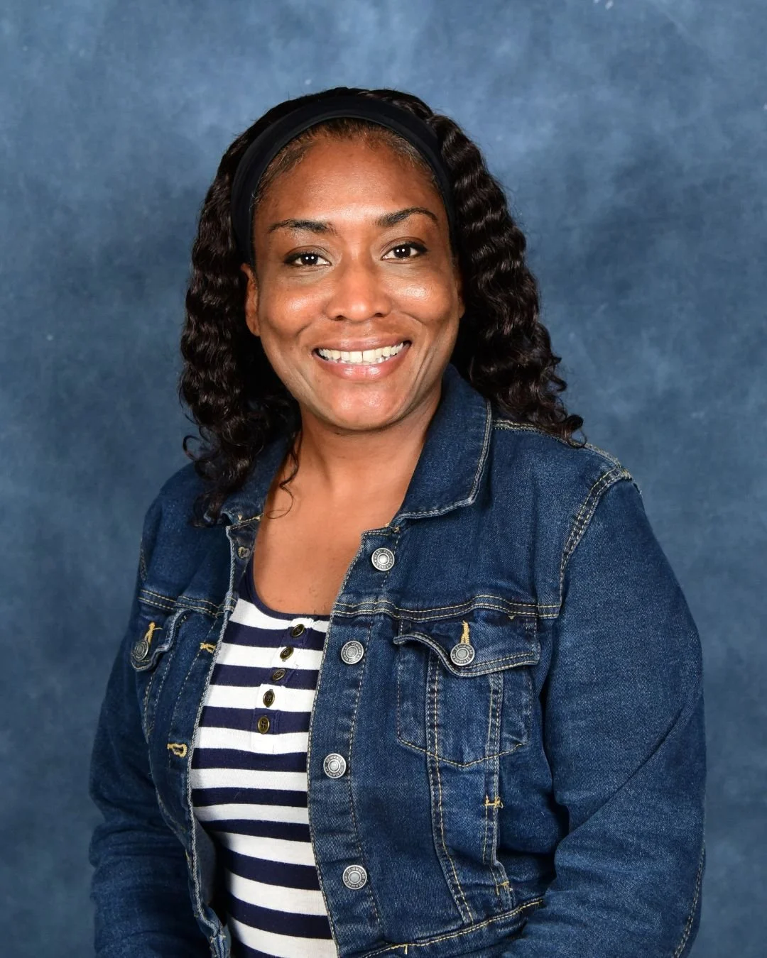 Meet our October Staff of the Month, Ms. Kacy Edwards! 🌟🐝

She exemplifies Purpose in everything she does. Every move she makes is intentional, with one goal in mind: helping students grow, no matter the limitations.She works tirelessly behind the 