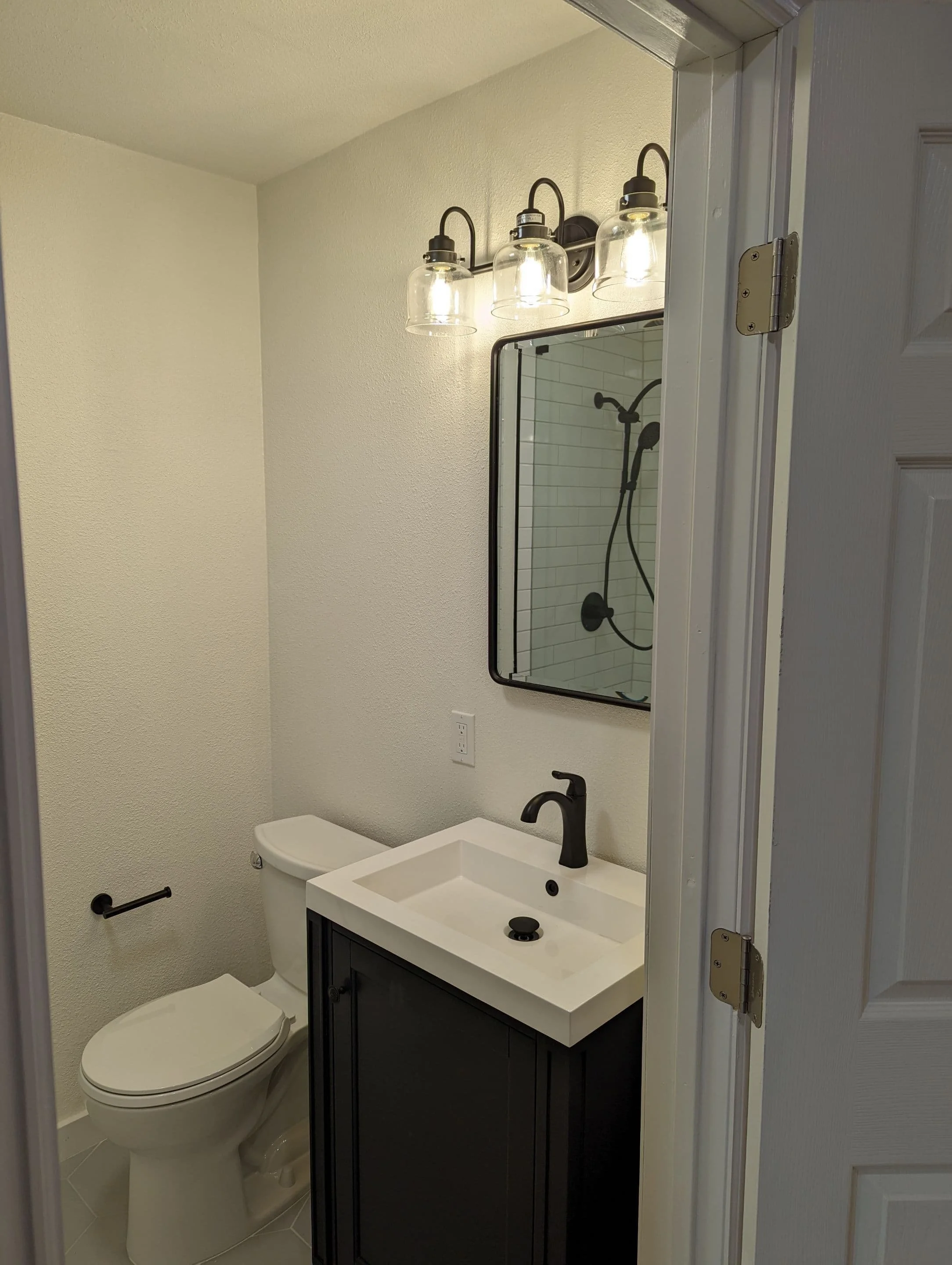 Bathroom 4.jpg