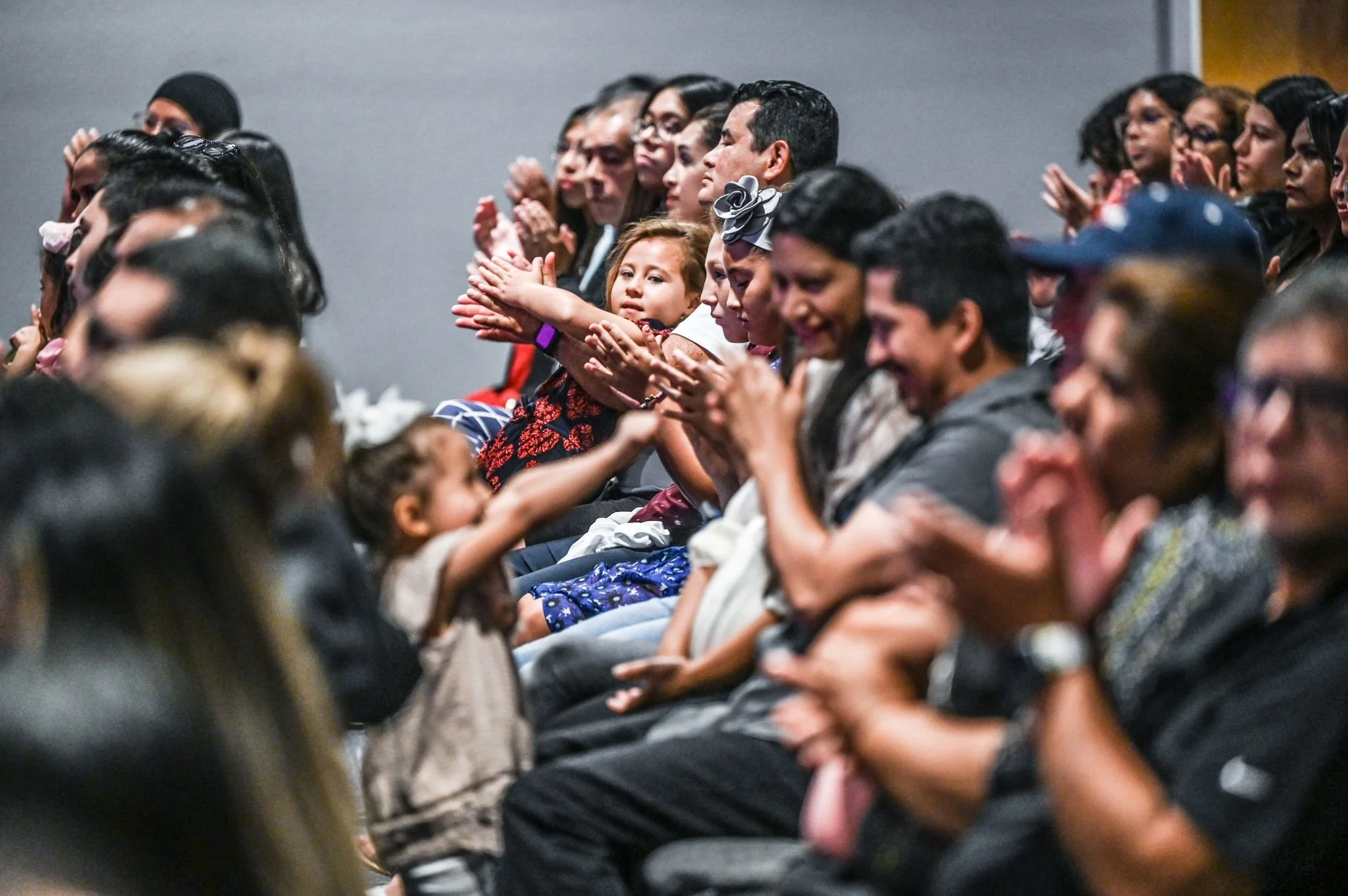 UnidosNow celebrates students' academic successes at Future Leaders Academies graduation