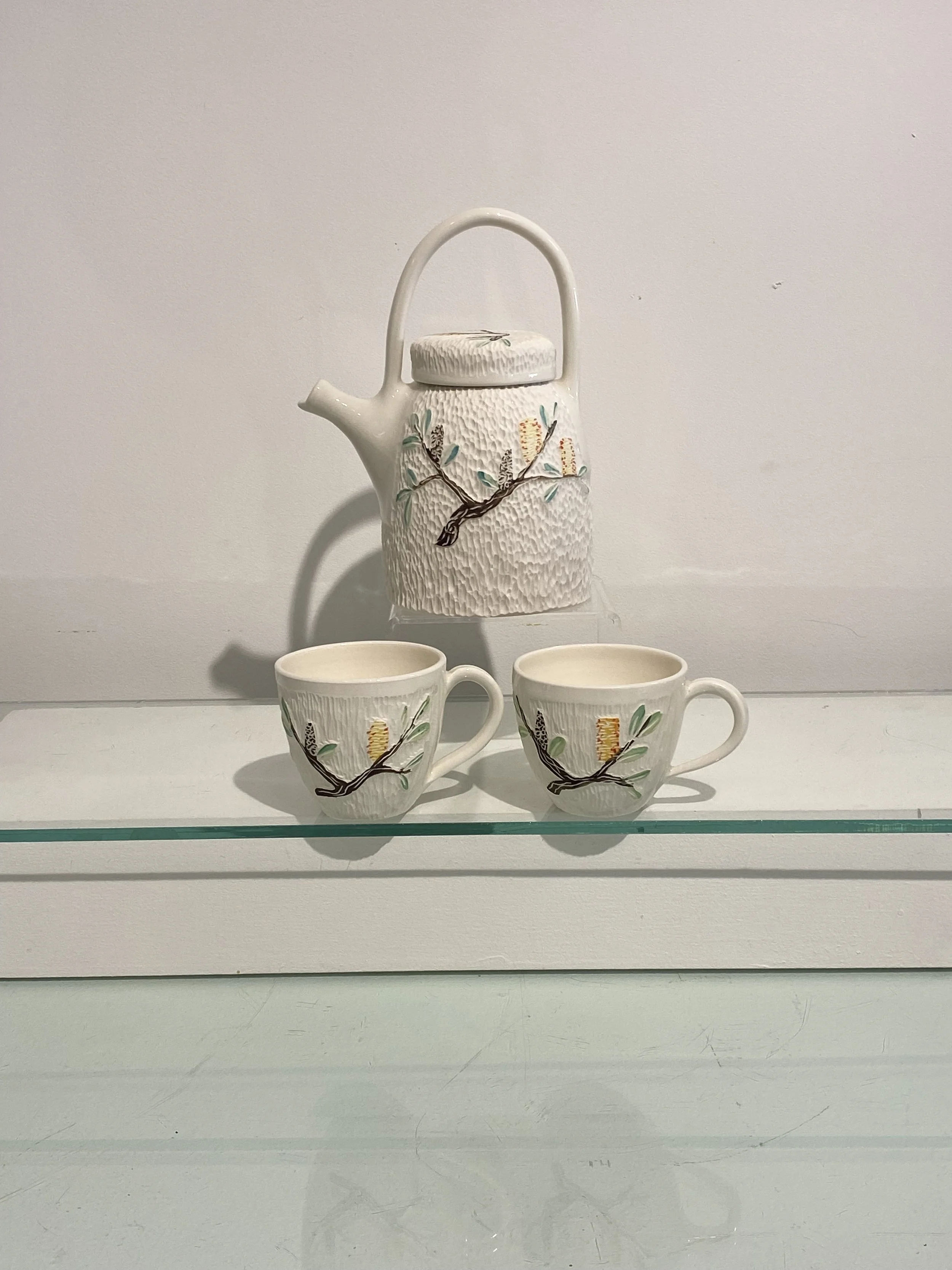 Baksia Tea Pot and Cups by Sharon Edwards