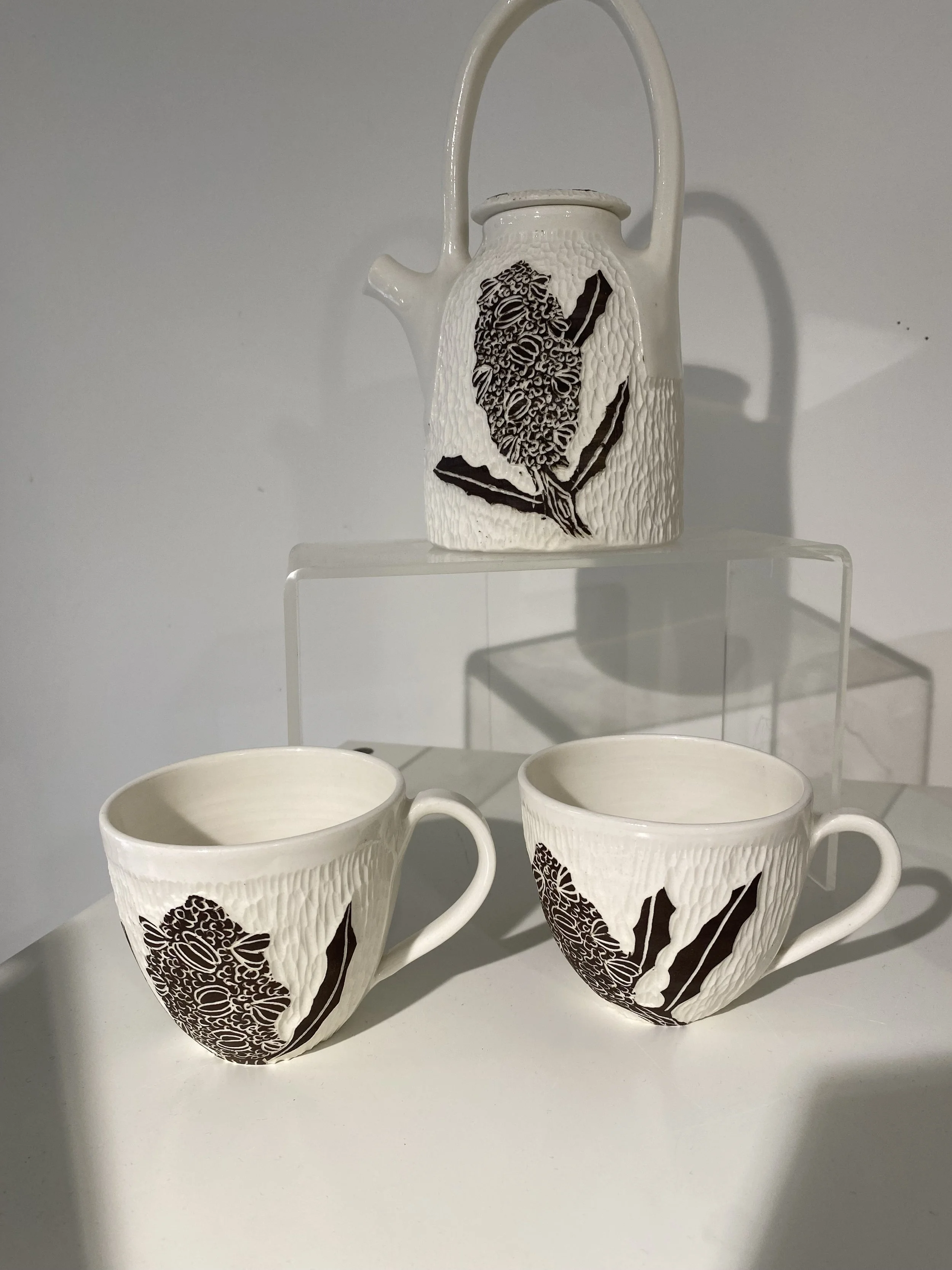 Banksia Tea Pot by Sharon Edwards (born)