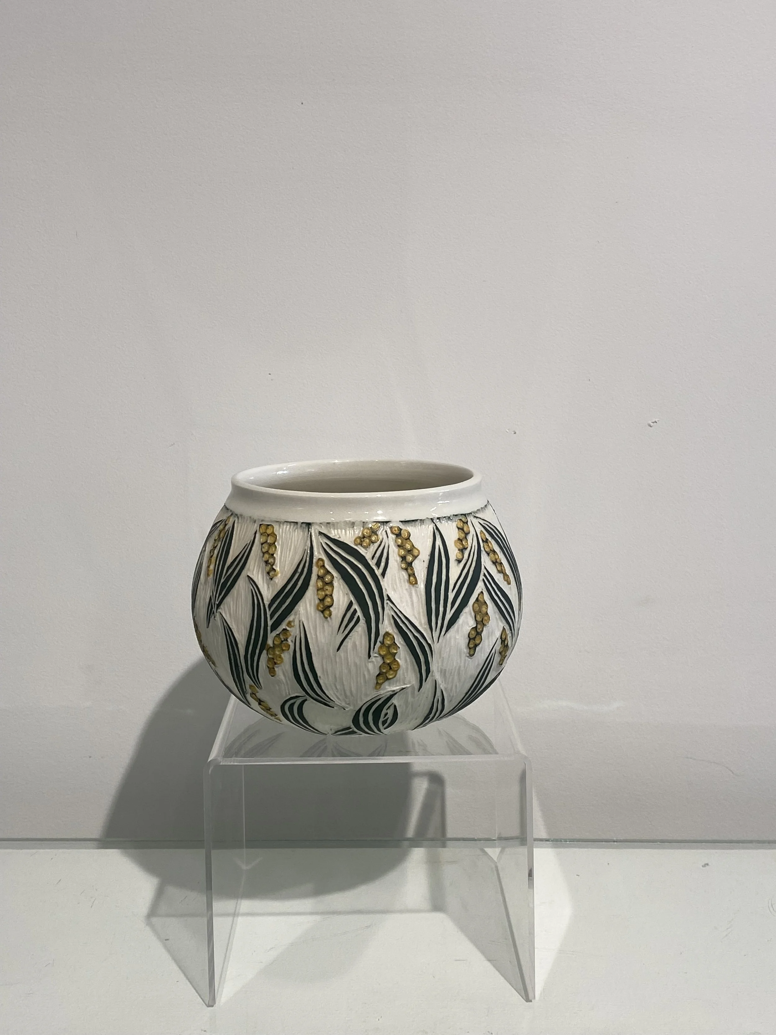 Wattle vase by Sharon Edwards (round)