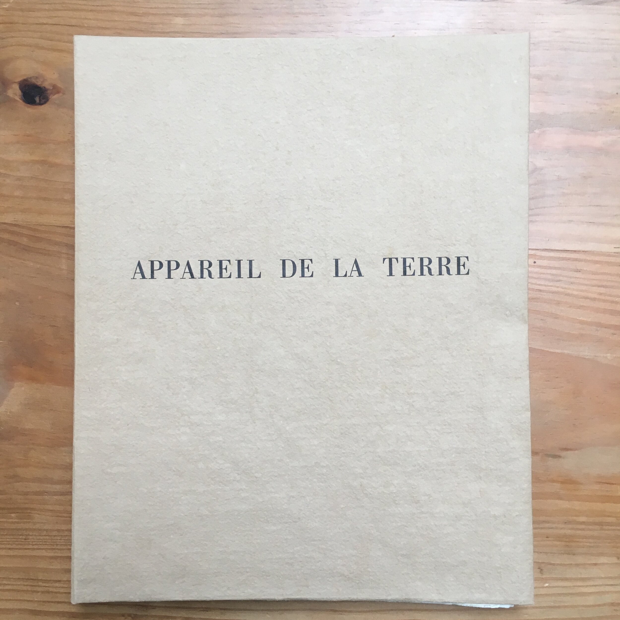 Appareil de la terre 