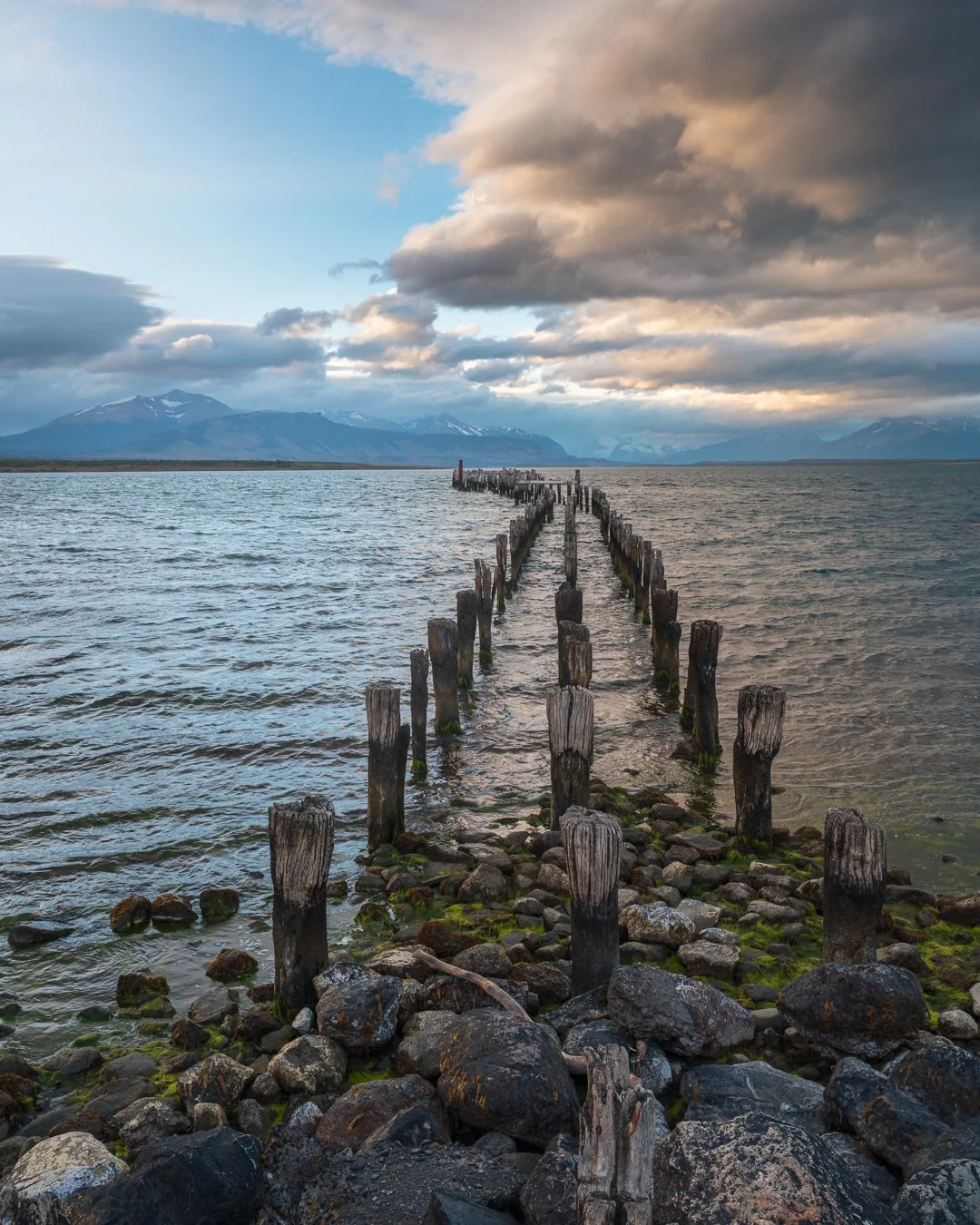 Puerto Natales: Between Fjords and Peaks. #puertonatales #chile🇨🇱 #southamerica #bocklet
#iveco
#ivecodaily4x4
#daily4x4
#customcamper
#overland
#overlander
#offroad
#outdoor
#roadtrip
#lifeofadventure
#expeditiontruck  #lifeontheroad 
#dailylife 
