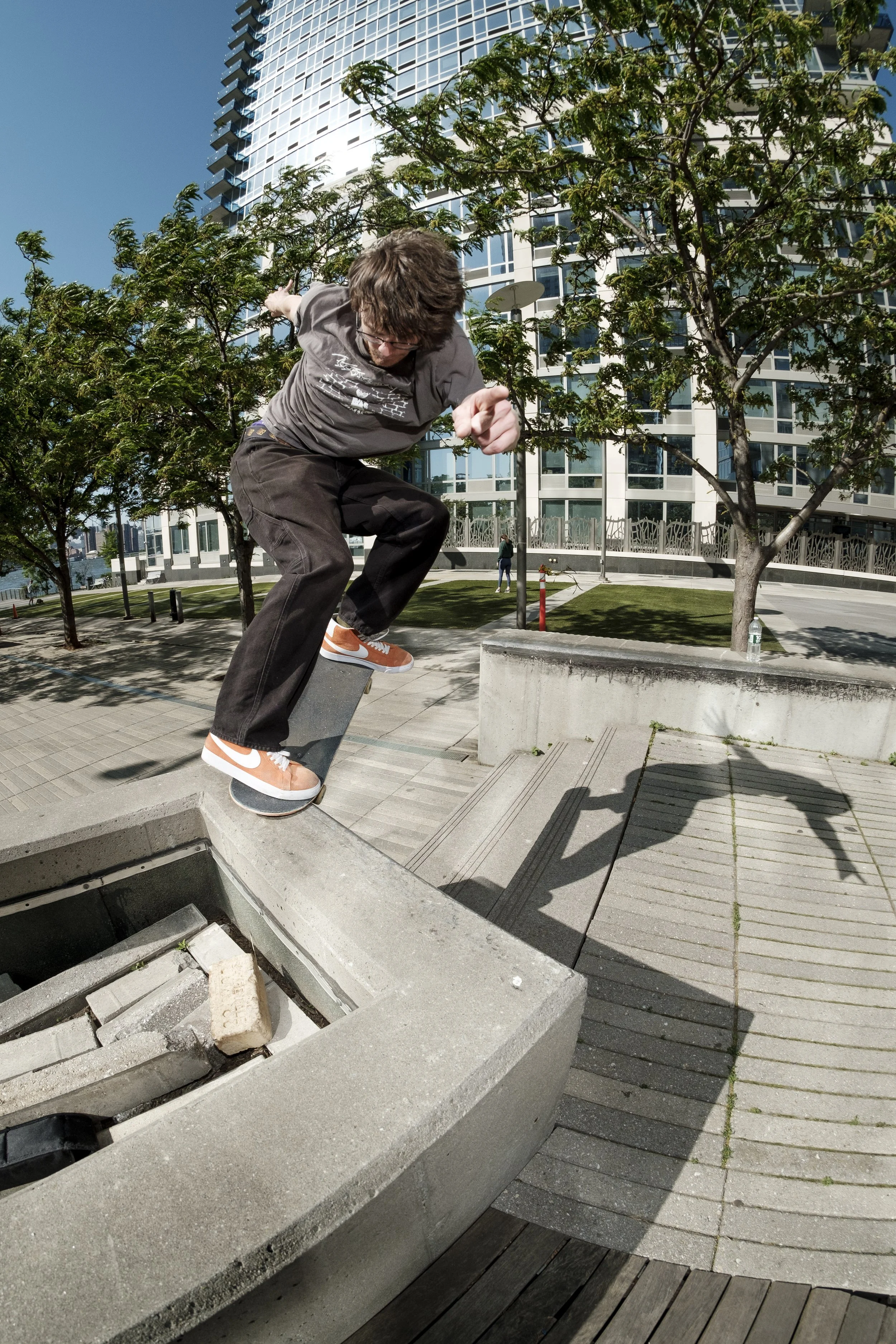 JustinHarding_bs180-nosegrind-fakie_ph_Williams.jpg