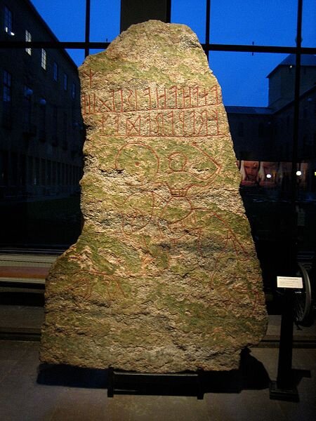  Möjbrostenen, in the entrance hall of historiska museet    