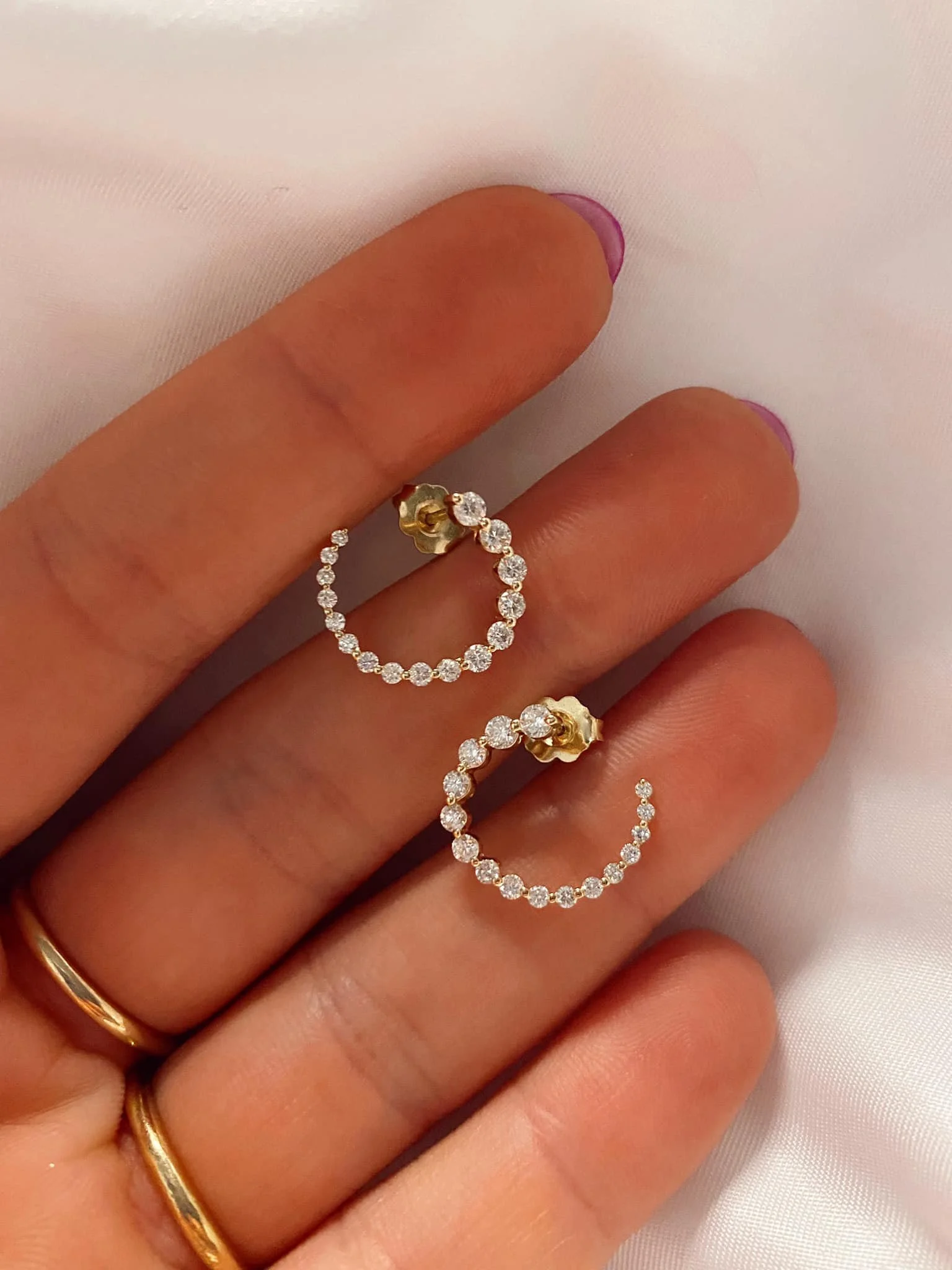 Illusion Hoops2.jpg