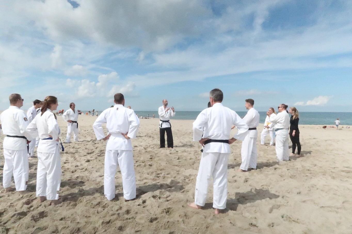 Was weer een geweldige ervaring om bij de JBN Jiu jitsu strandtraining te trainen en aan les te mogen geven.