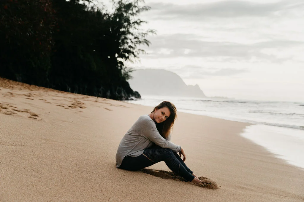 woman in athleisure wear in hawaii