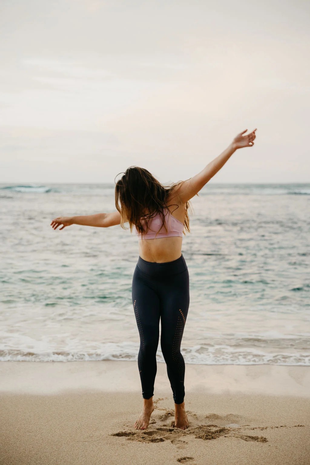 Senita-leggings-travel-Kauai-3.jpg