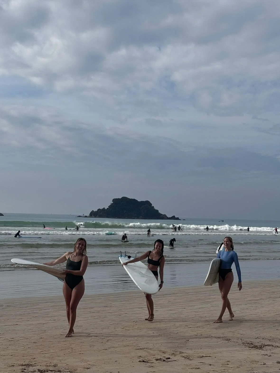 sri lanka!! thank you for the most magical month, leaving with lots of freckles, a happy heart and life long memories 🌺🧘🏼&zwj;♀️🥥