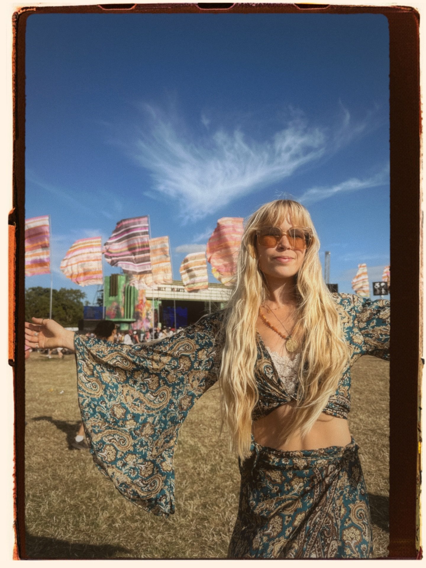 festival season seems to be the gift that keeps on giving cause we&rsquo;ve added another one to my line up hehe!! can&rsquo;t wait to play @redroosterfestivals in May woohoooo 🧚🏼🐝🌾🔆