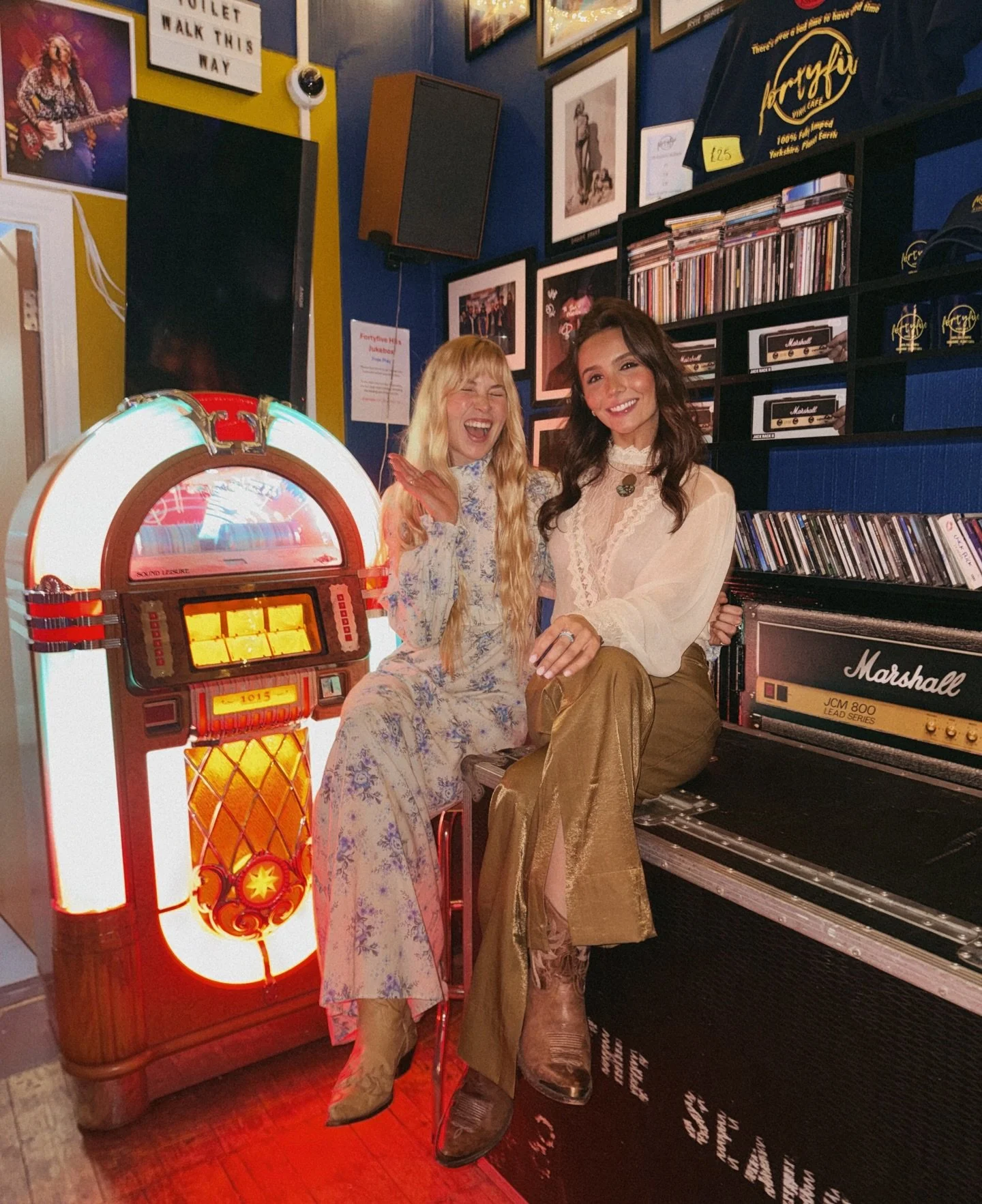 really living that hannah montana lifestyle at the moment! from real gigs to catering gigs (swipe to the end for a jumpscare), festivals and recording something very special - we are doing it ALL!