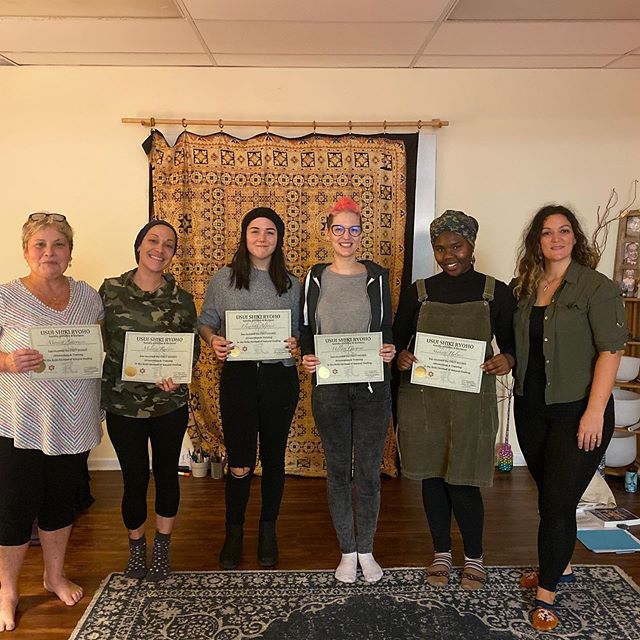 With the highest wishes, sweetest memories, and utmost gratitude, I humbly present our freshly certified Reiki 1 pupils. I think for many who know, the journey with Reiki is an unparalleled one. There are many paths that display resemblance with fami