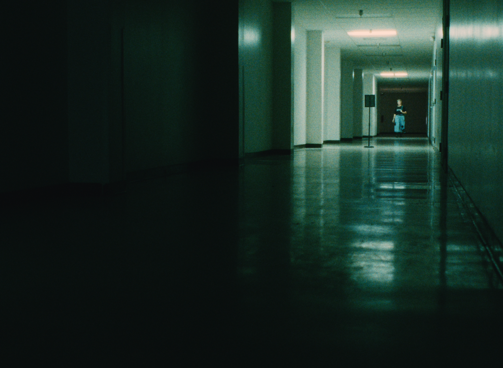 THEMOLD_COLOR7.00_48_46_01.Still174.png