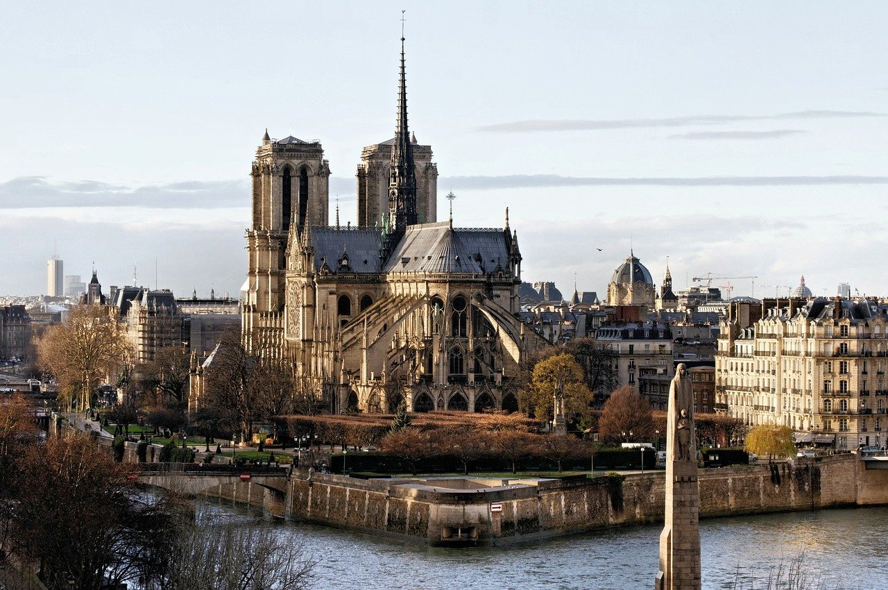 notre-dame-of-paris-568858_1280.jpg