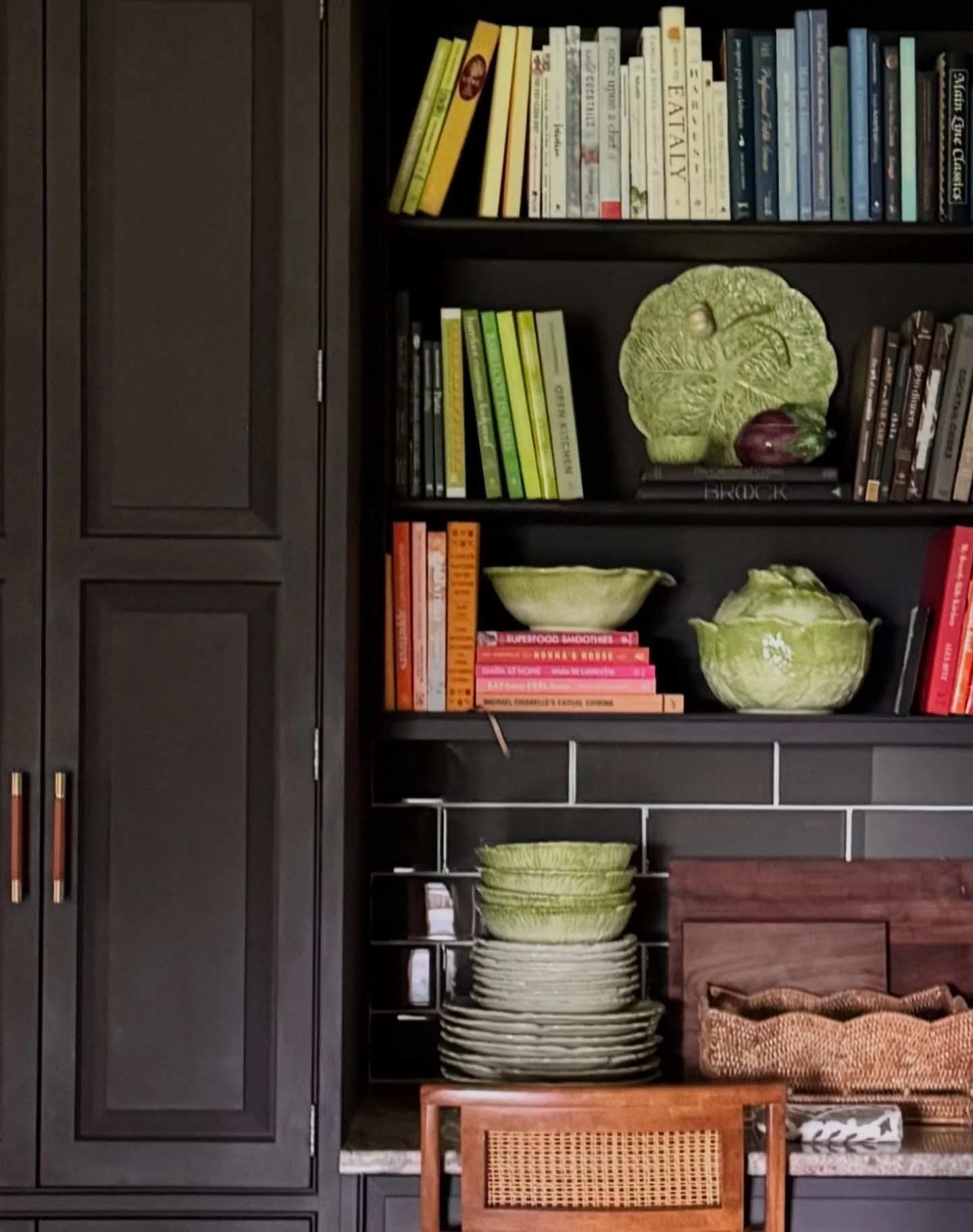 Brighten up a dark corner. 

#cabbageware #themanelion #ceramics #madeinitaly