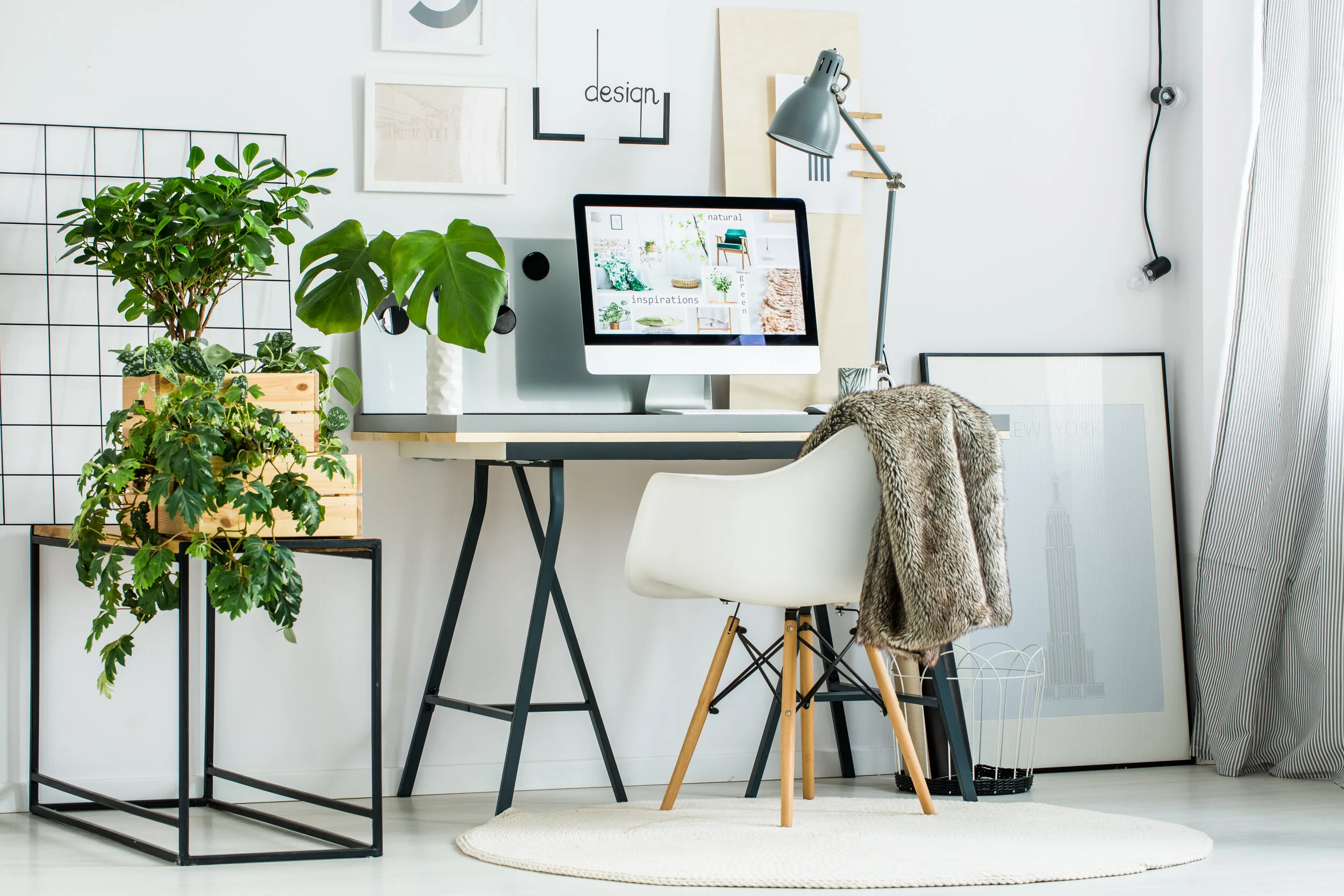 modern-office-room-PUZ48EM.jpg