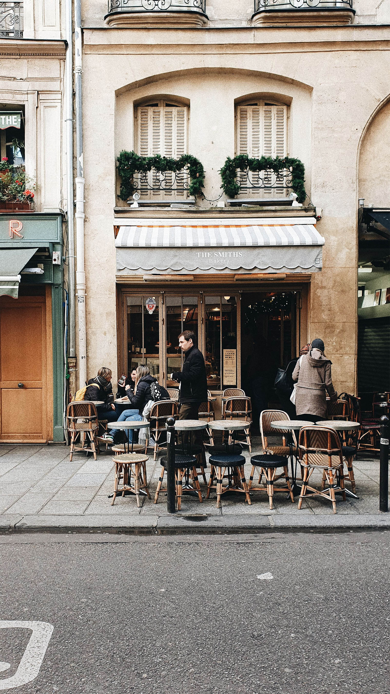 Postcards From: Autumn in Paris — The September Chronicles