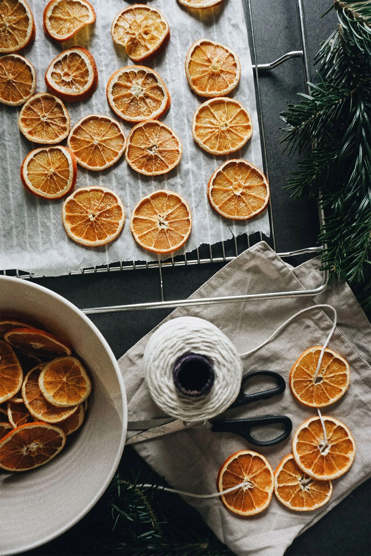 A CHRISTMAS DIY: DRIED ORANGES