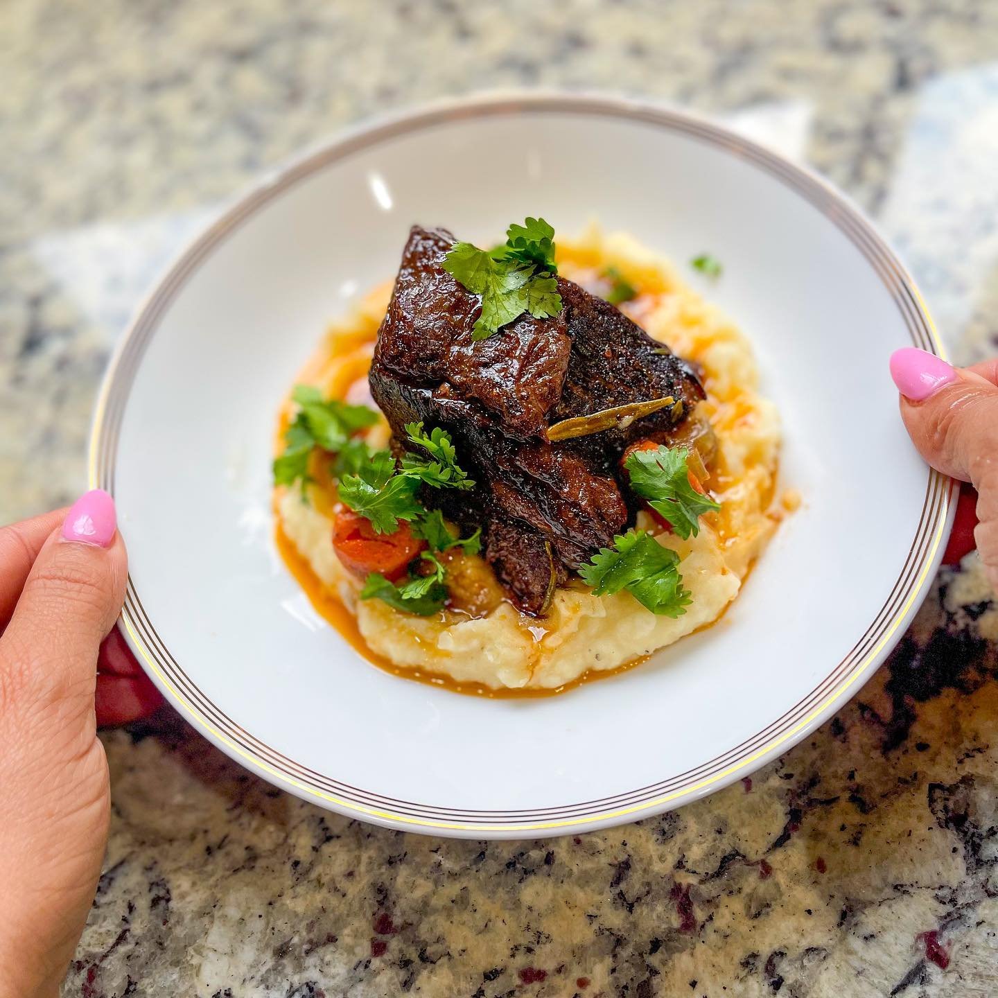 Dinner is served 🍽️ Trying new recipes is one simple way I romanticize my life. 2.5 hours later, these braised short ribs were well worth the wait 😋

💬 Tap In: what&rsquo;s the last really good meal you made? Let me know in the comments, so I can 