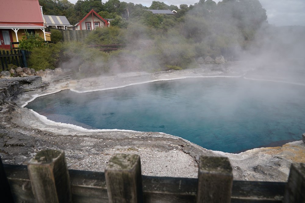 Rotorua-hot-spring.jpg