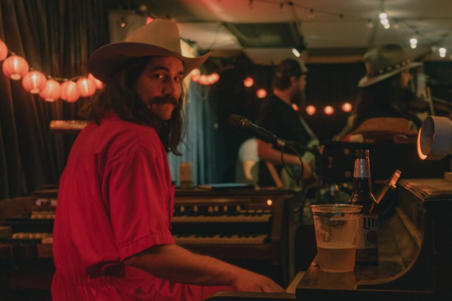 WILLY MCGEE &amp; THE RED HOT BAND