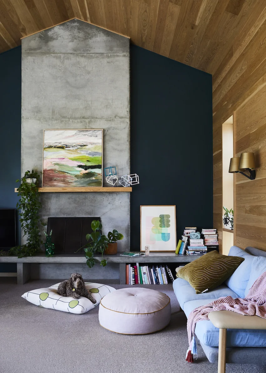 GI-04-Living-Room-in-Julia-Green-and-Her-Familys-Seaside-Sanctuary-in-Barwon-Heads-Australia-DesignSponge.jpg