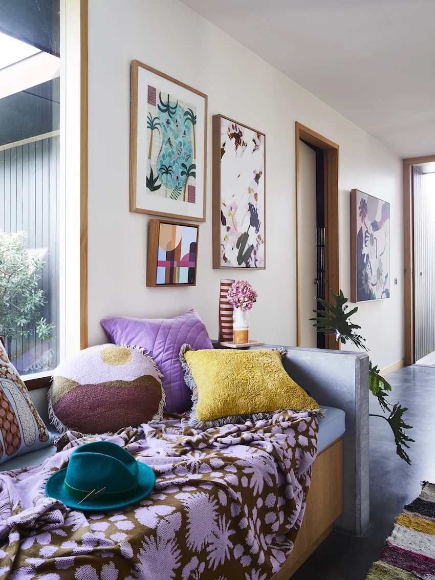 GI-20-Hallway-Nook-in-Julia-Green-and-Her-Familys-Seaside-Sanctuary-in-Barwon-Heads-Australia-DesignSponge.jpg