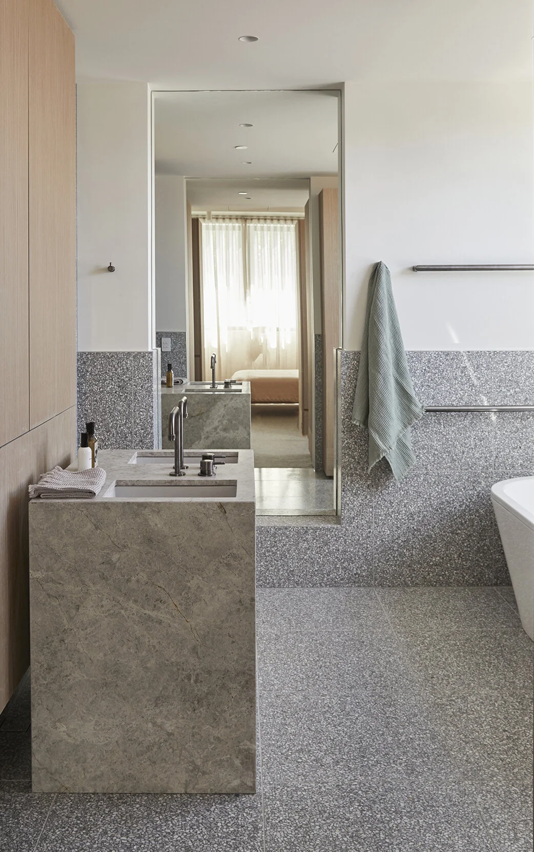 190412_DOCKER ST1733F.jpg