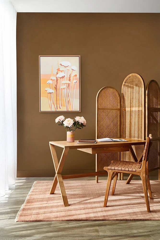 retreat-table-and-chair.jpg
