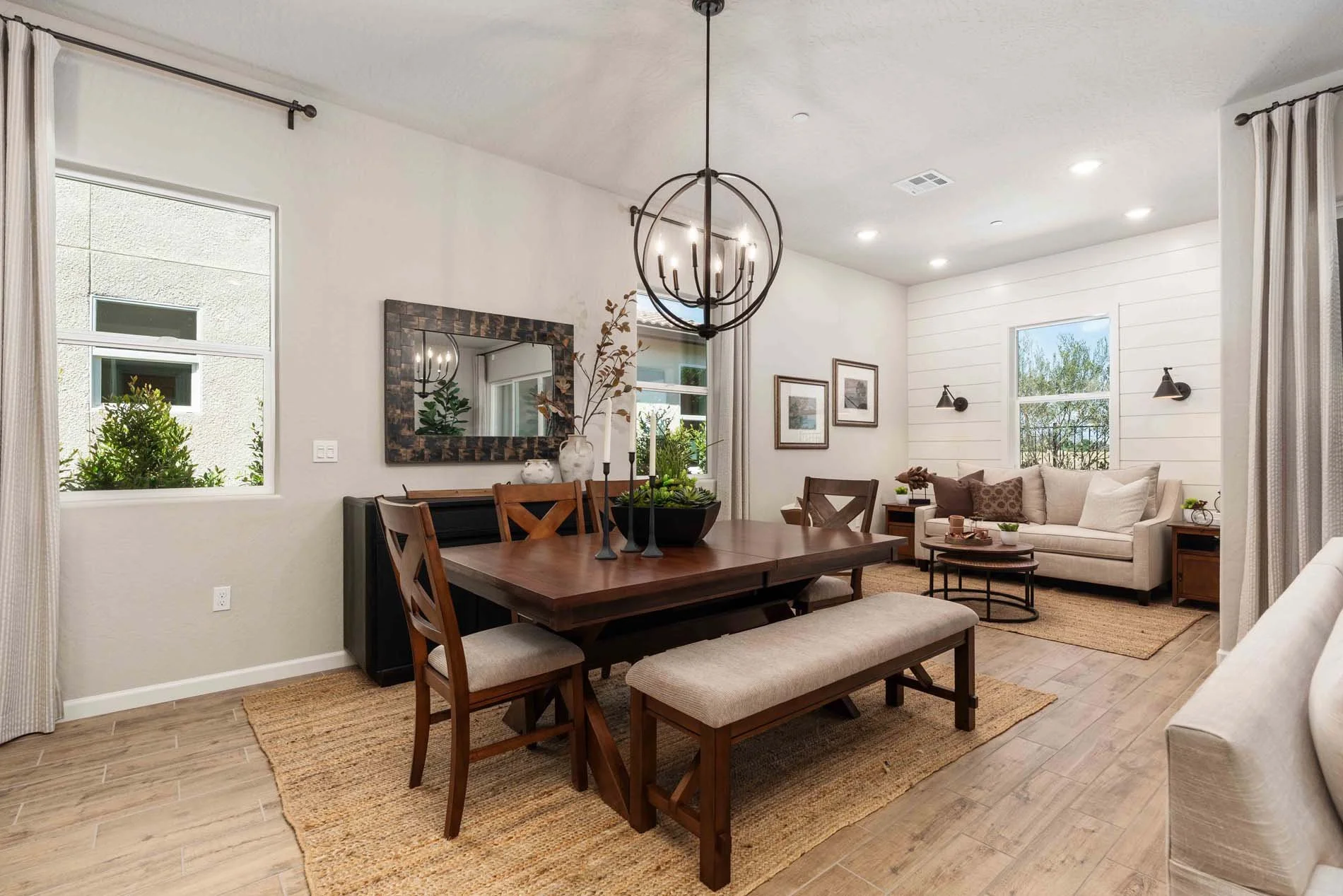 Regent Park 2162 - 25 Dining Flex.jpg