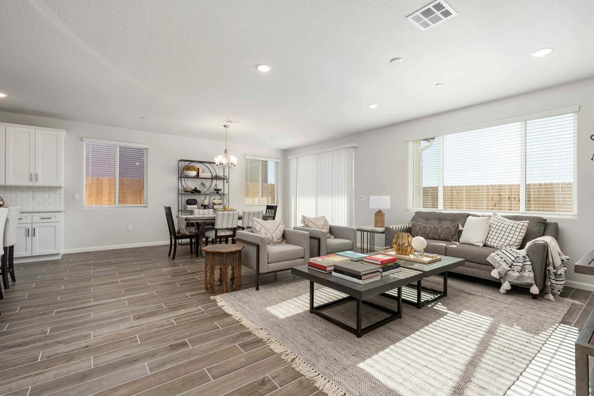 Regent Park 2007 - 19 Living Dining.jpg
