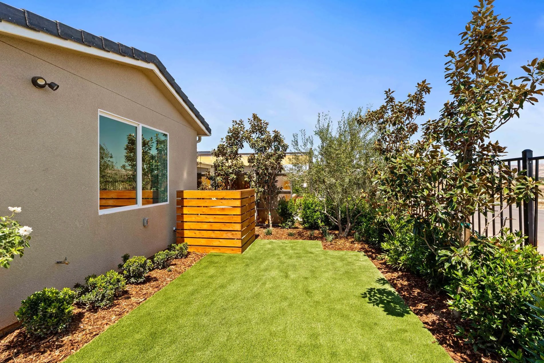 Regent Park 3056 - 58 Rear Grass.jpg