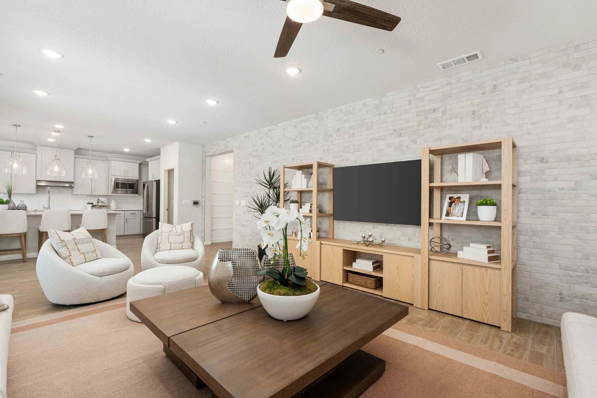 Regent Park 2568 - 28 Living TV.jpg
