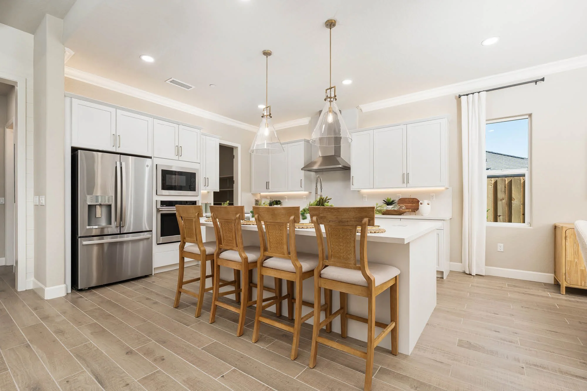 Windsor 2369 - 10 Kitchen.jpg