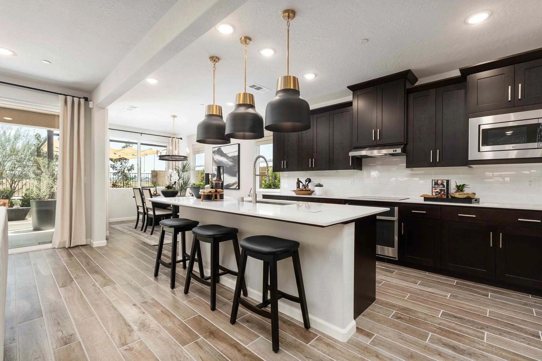 Regent Park 3056 - 18 Kitch.jpg