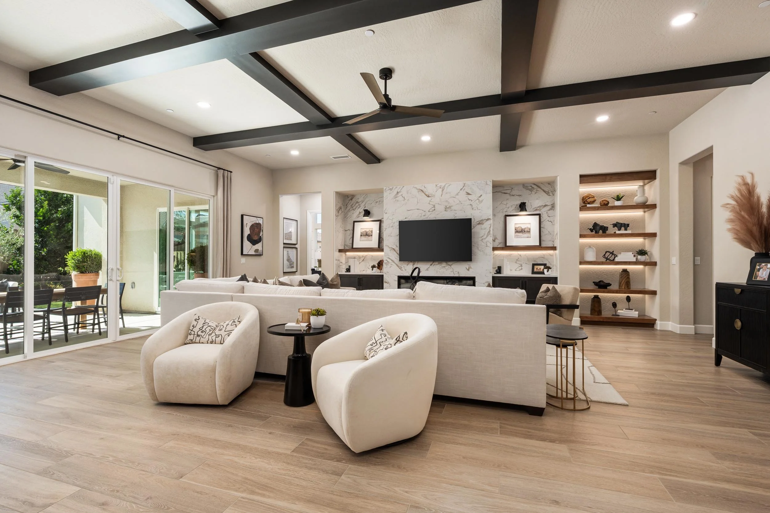 Windsor 3125 - 20 Living banner.jpg