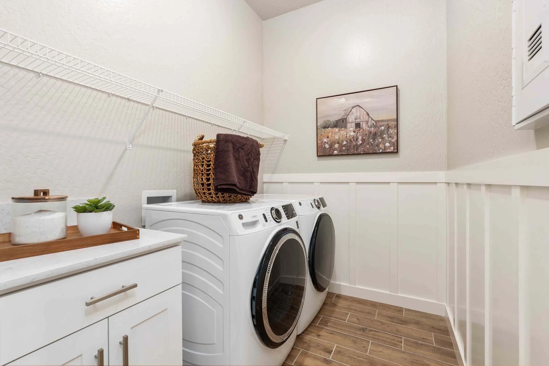 Regent Park 2162 - 29 Laundry.jpg