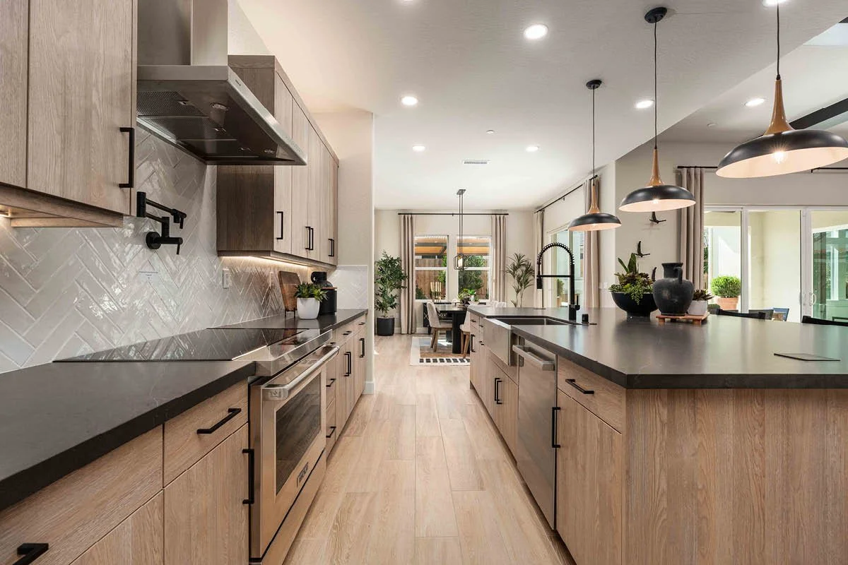 Windsor Clovis Models Preview 3125 - 6 Kitch.jpg