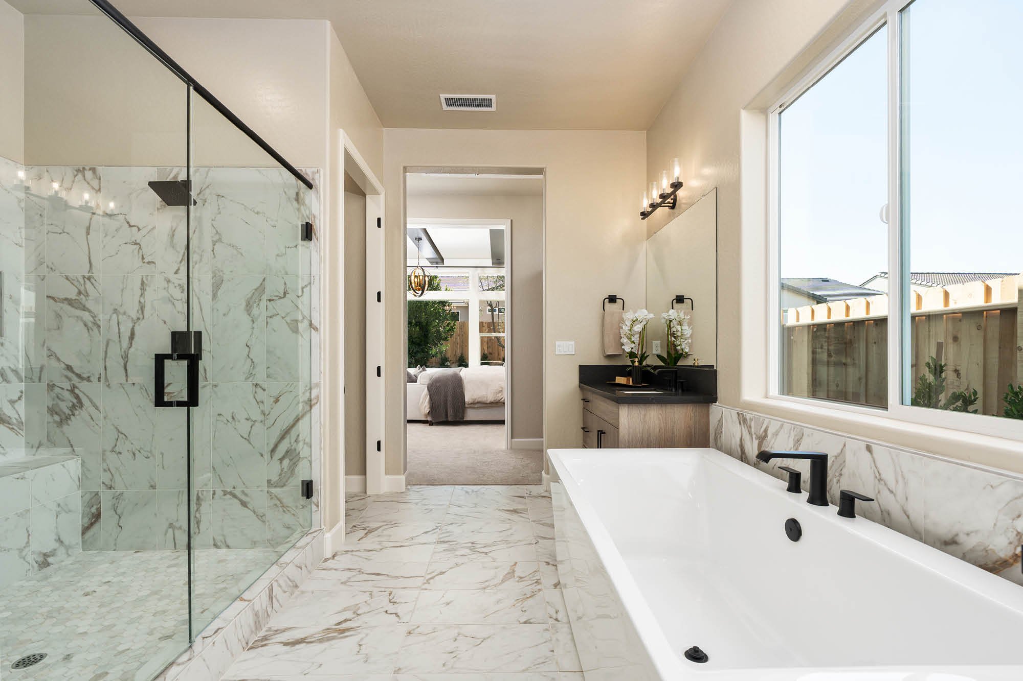 Windsor 3125 - 27 Primary Bath 2.jpg