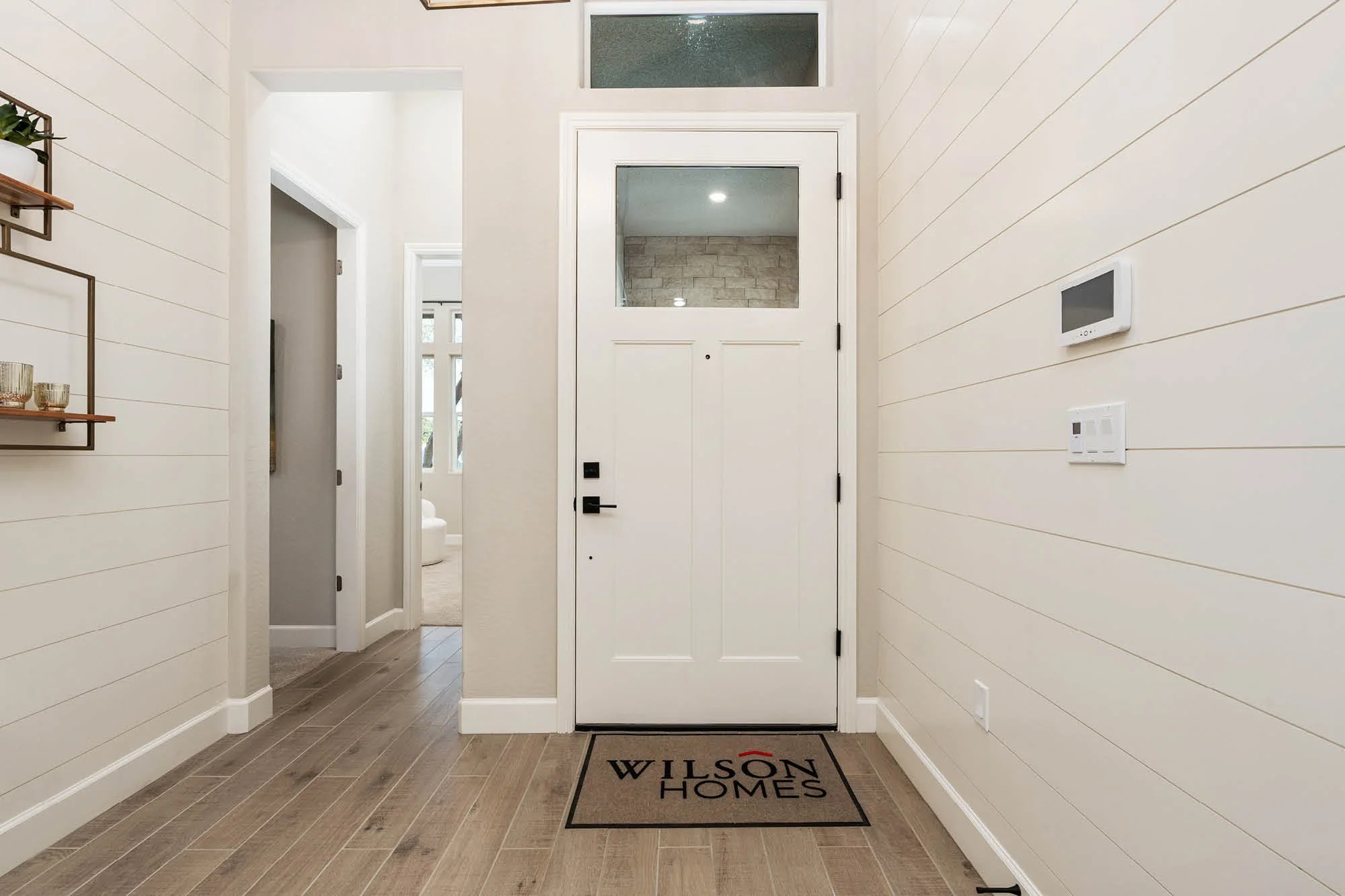 Windsor 2369 - 1 Entry.jpg