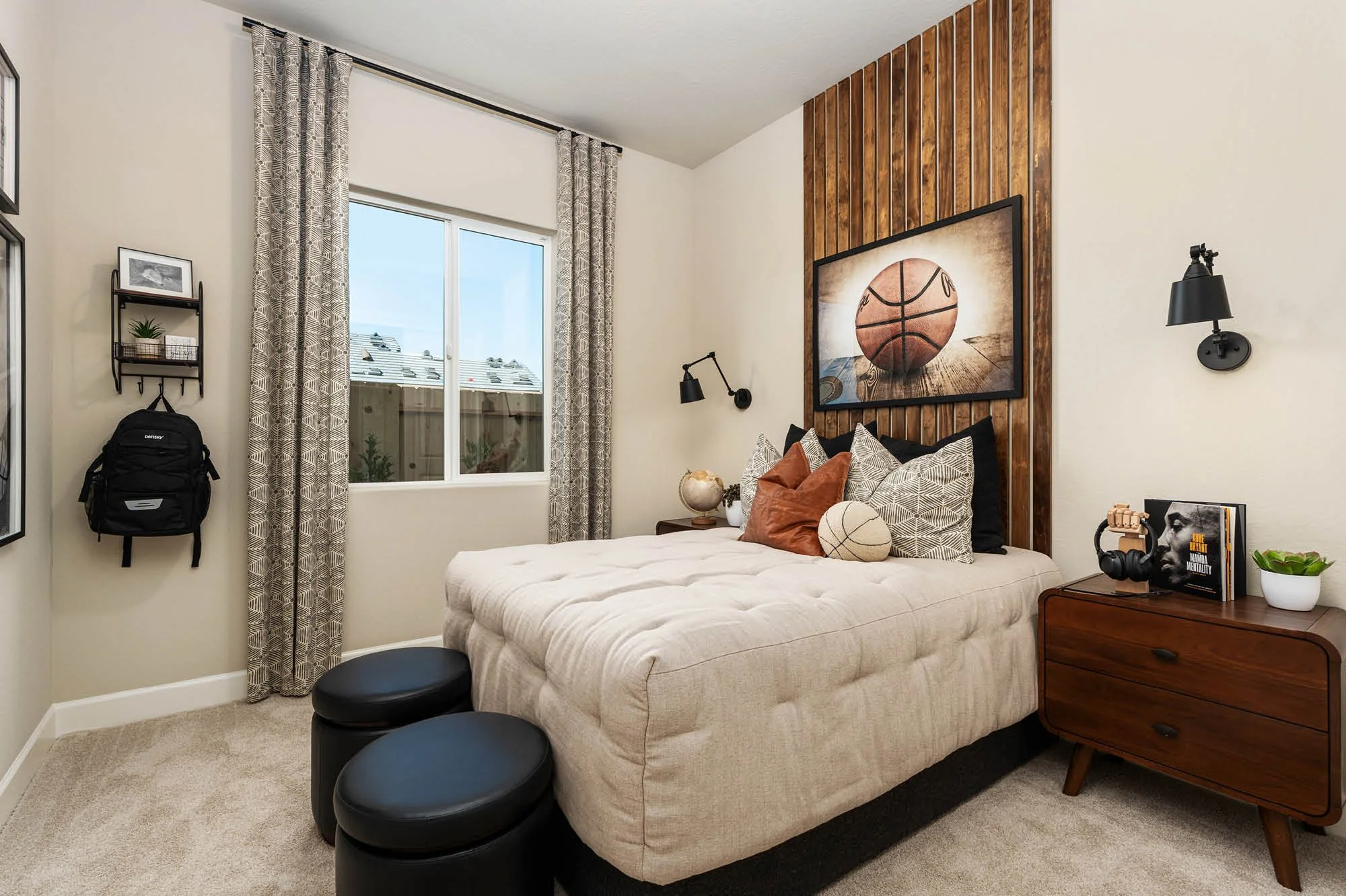 Windsor 3125 - 30 Bedroom.jpg