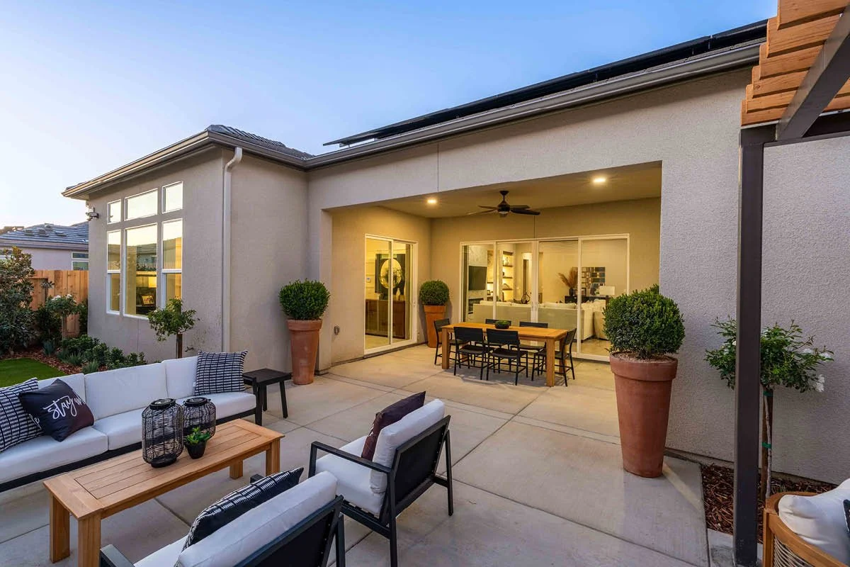 Windsor Clovis Models Preview 3125 - 2 Rear.jpg