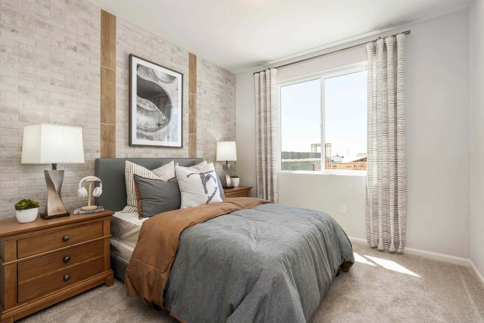 Regent Park 2568 - 49 Bdrm 3 Skater.jpg