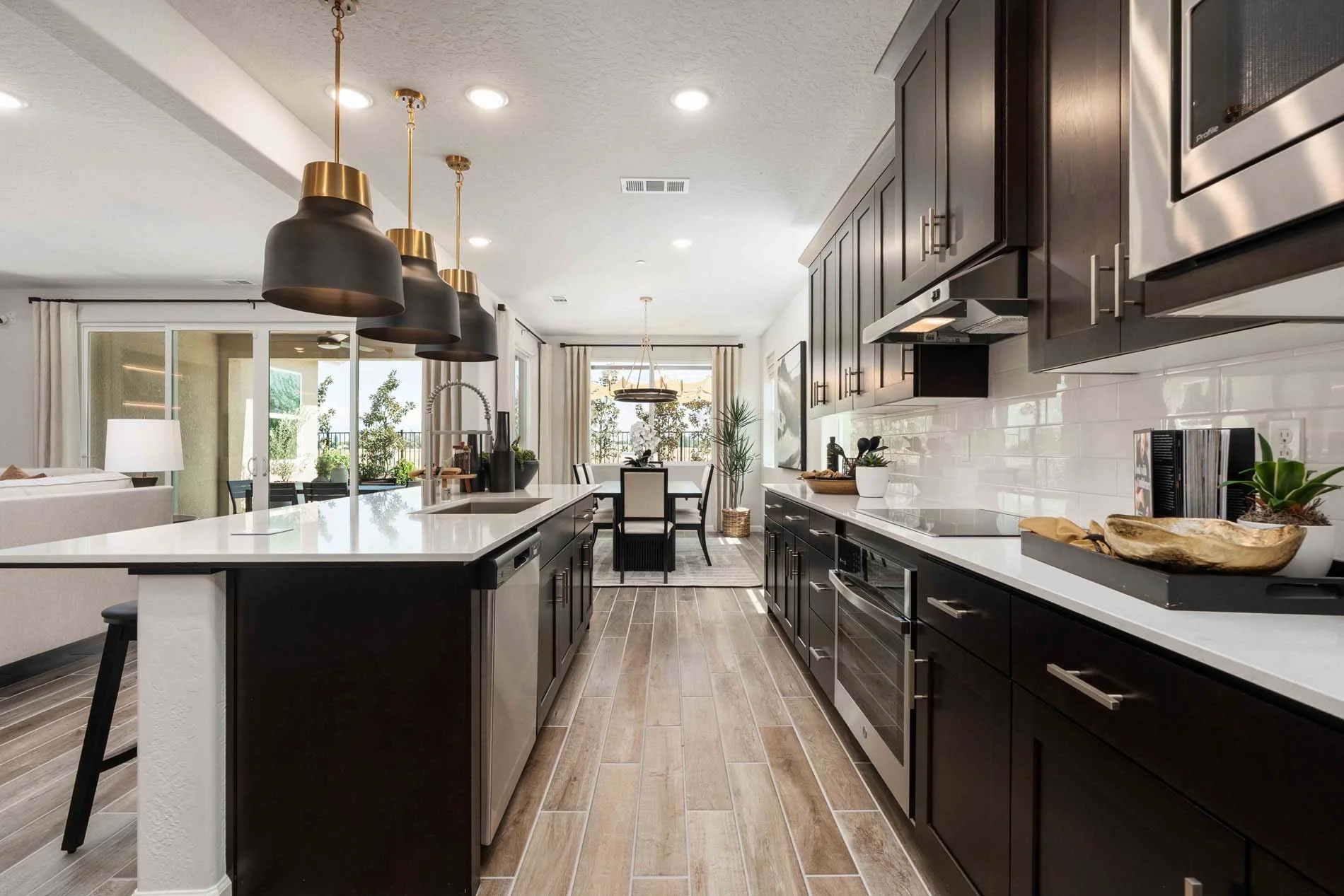 Regent Park 3056 - 23 Kitch Dining.jpg