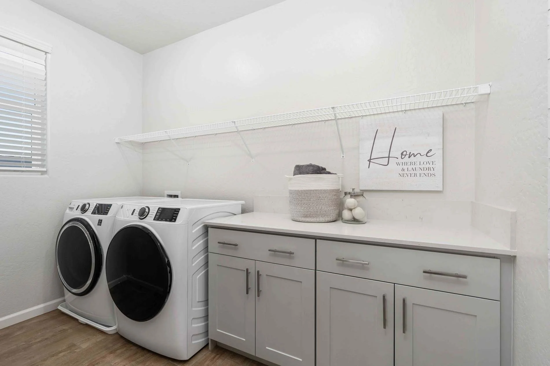 Regent Park 2568 - 32 Laundry.jpg