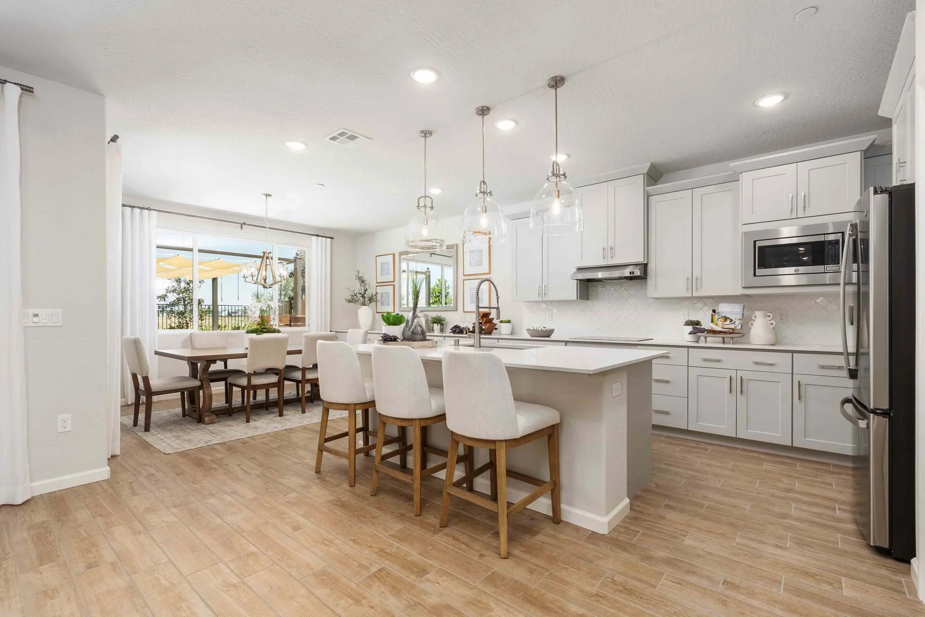 Regent Park 2568 - 11 Kitch Dining.jpg